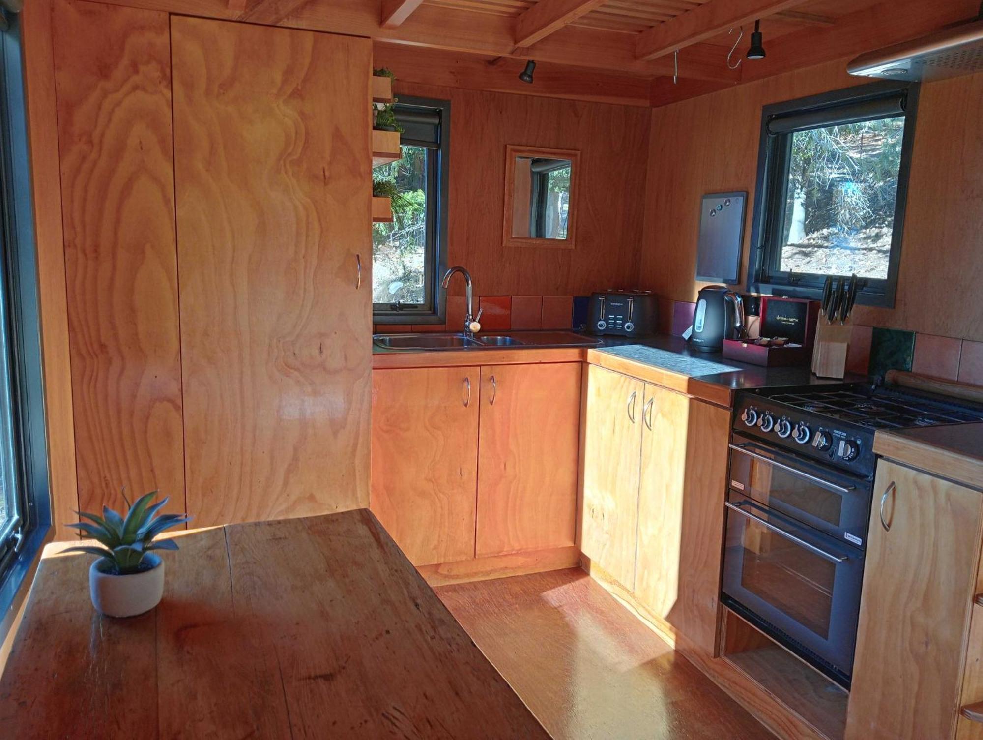 The Camp - Lake Hawea Exterior photo